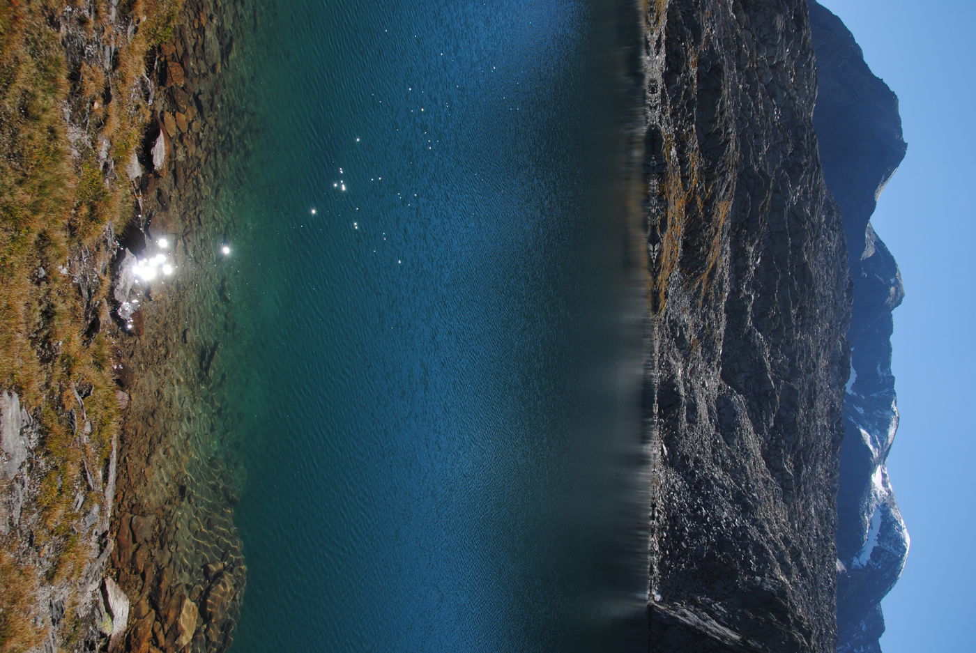 Der Distelsee unterhalb des Brudelhorn lädt zu einer Rast ein