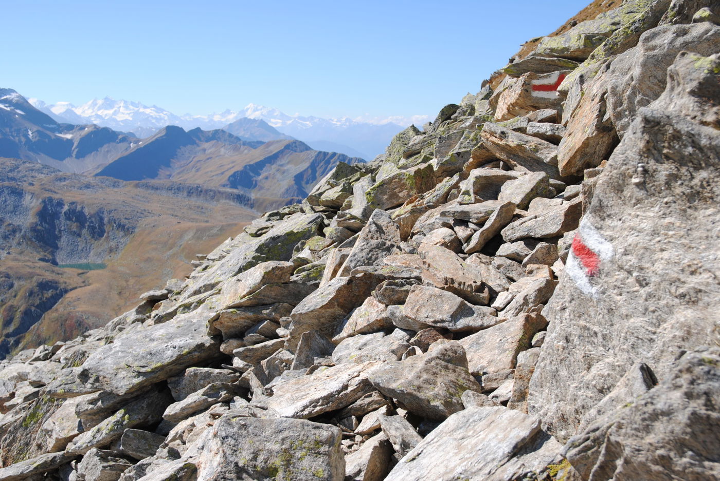 Steiniger Aufstieg aufs Brudelhorn