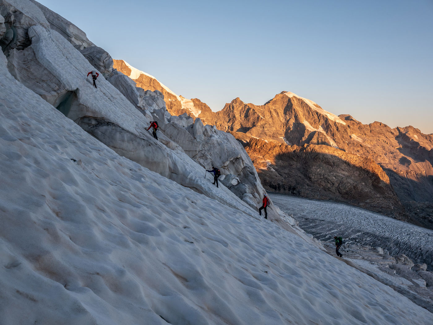 Steiler Weg durch Gletscherspalten am Piz Palü