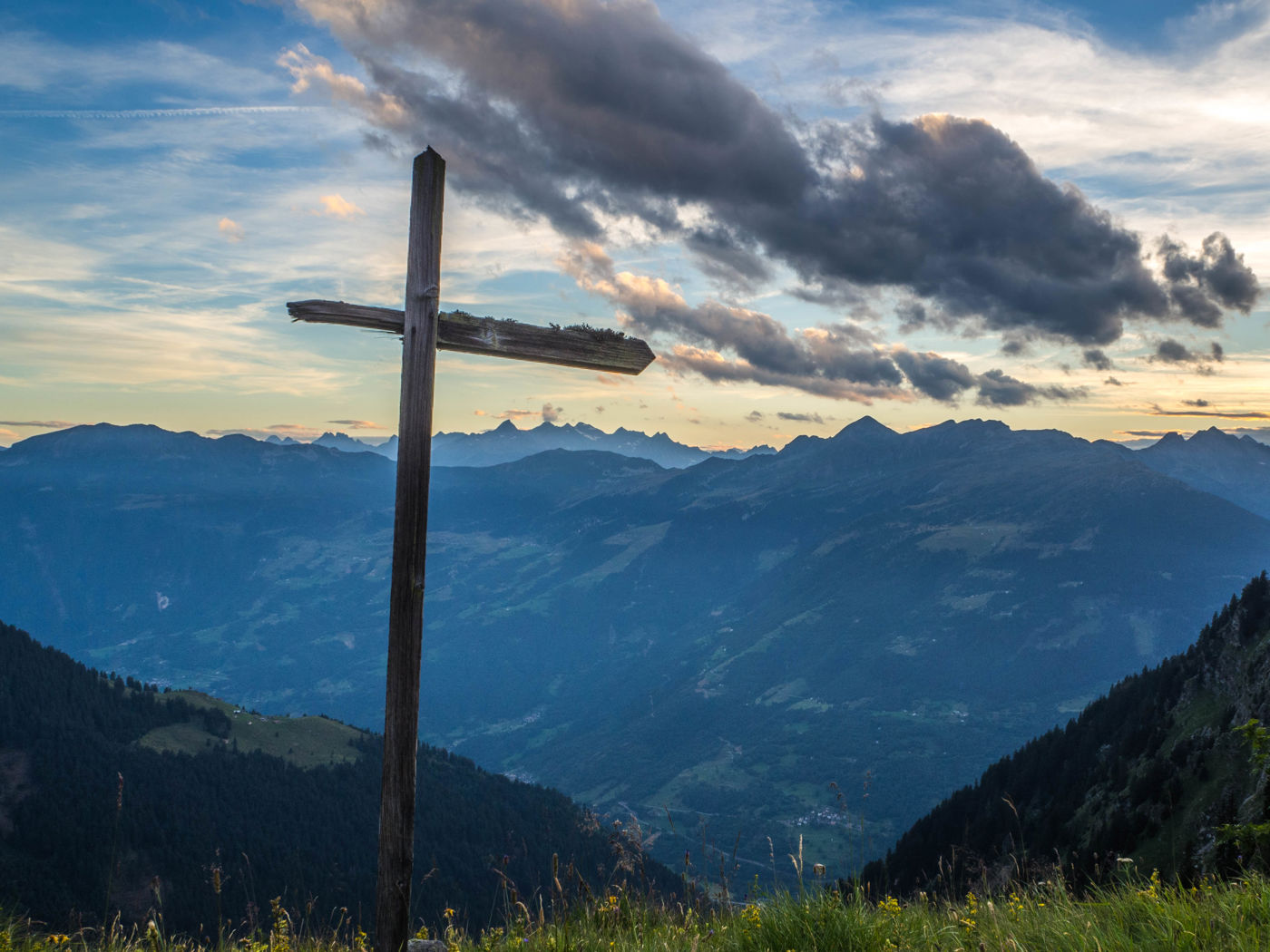 Greina Hochebene - 4 Tage Hüttenwanderung in den Adulaalpen