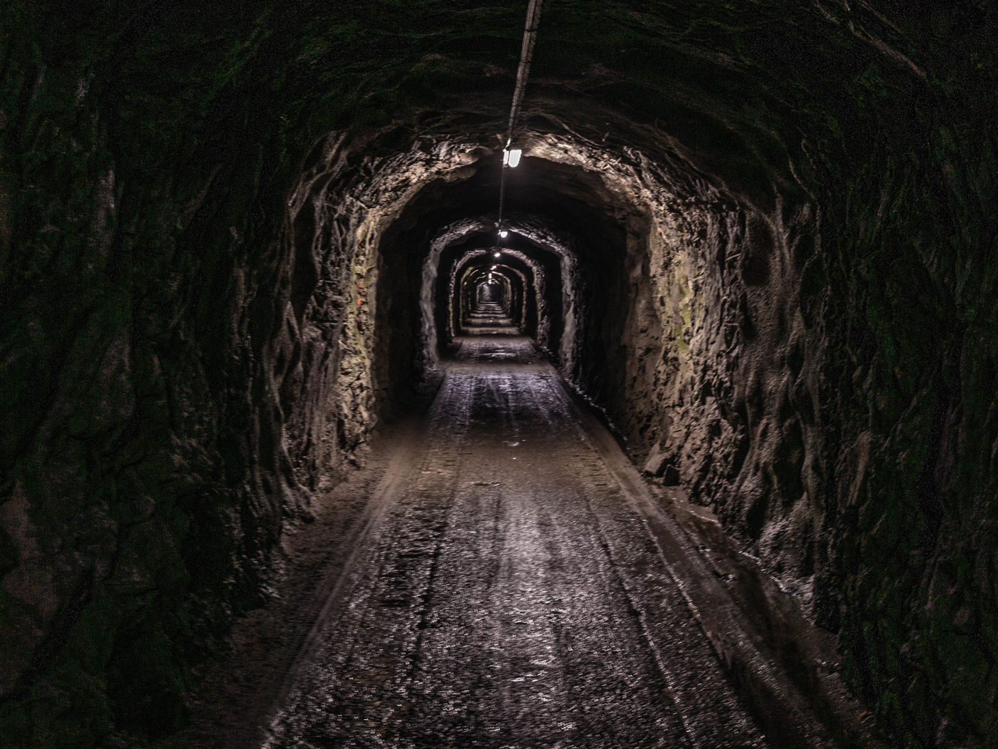 Greina Hochebene Tag 3: Tunnel am Lago di Luzzone