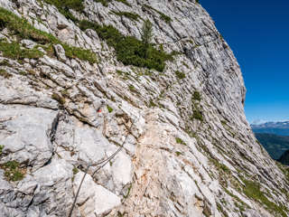Seilversicherung auf dem Weg zum Seekofel