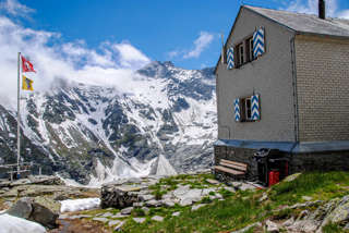 Dammahütte: Hüttenbesuch mit Umrundung des Göscheneralpsees