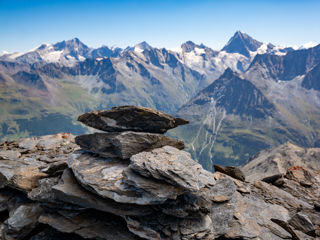 Blick zum Weisshorn, Zinalrothorn und Dent Blanche