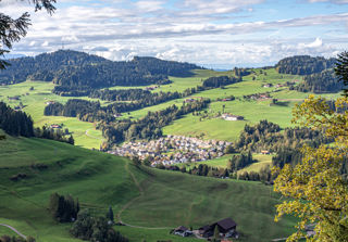 Hüttchopf Weg Blick zum Bachtel